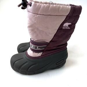 Sorel Two-Tone Winter Boots in Pink and Dark Purple